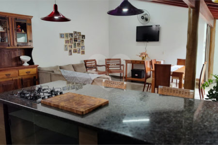 Casa à venda com 3 quartos, sendo 1 suíte, no Centro, Araraquara, SP