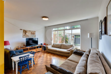 Casa de Vila à venda com 3 quartos, sendo 1 suíte, em Alto da Boa Vista, São Paulo, SP