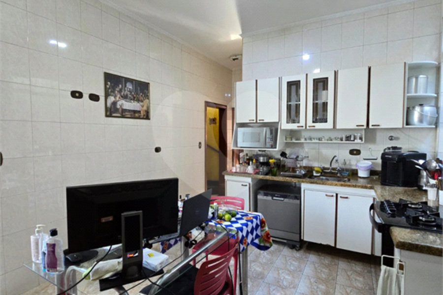 Sobrado à venda com 5 quartos, sendo 1 suíte, em Vila Bonilha, São Paulo, SP