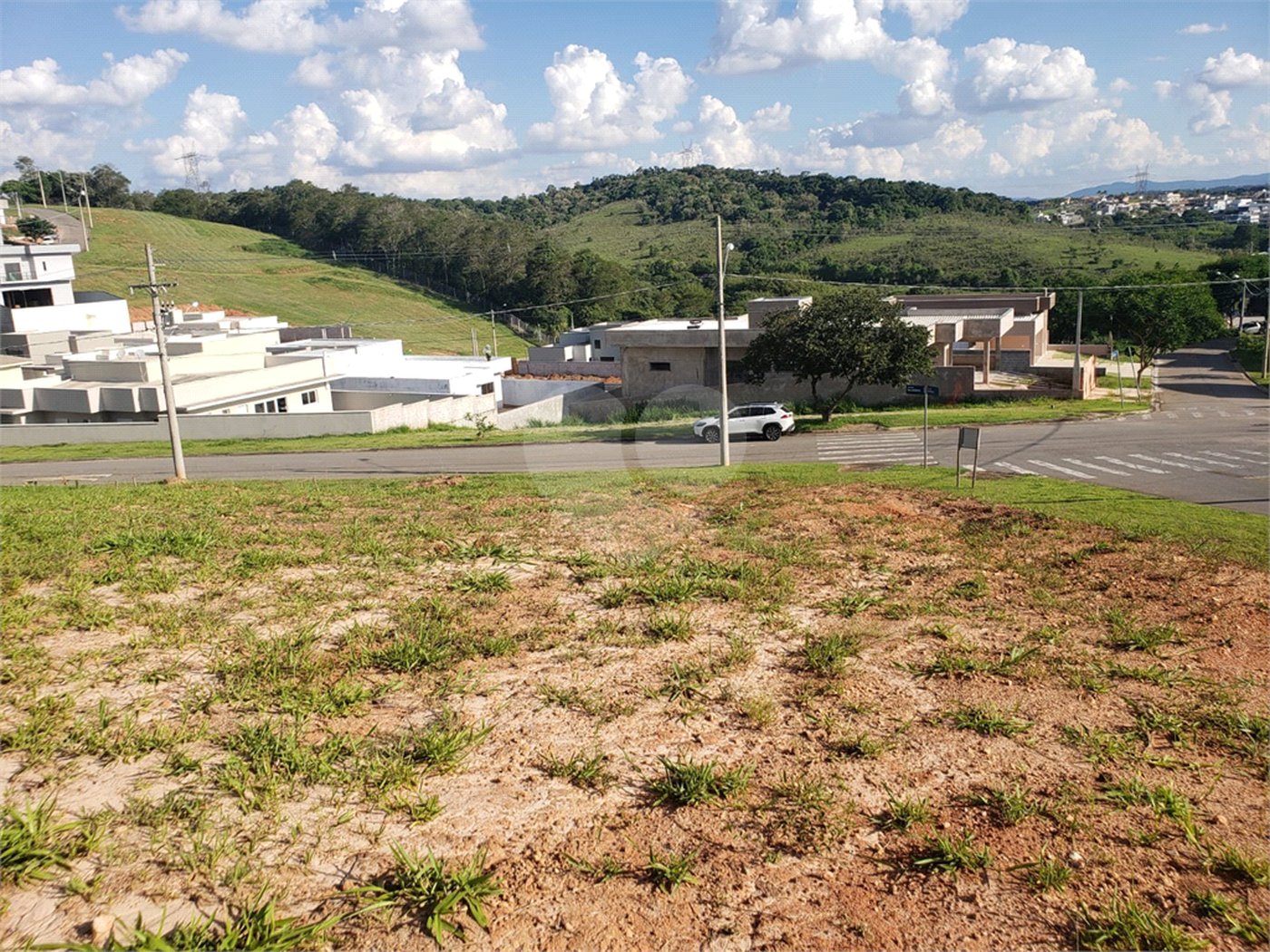 Terreno à venda no condomínio Santa Isabel I, Louveira - SP