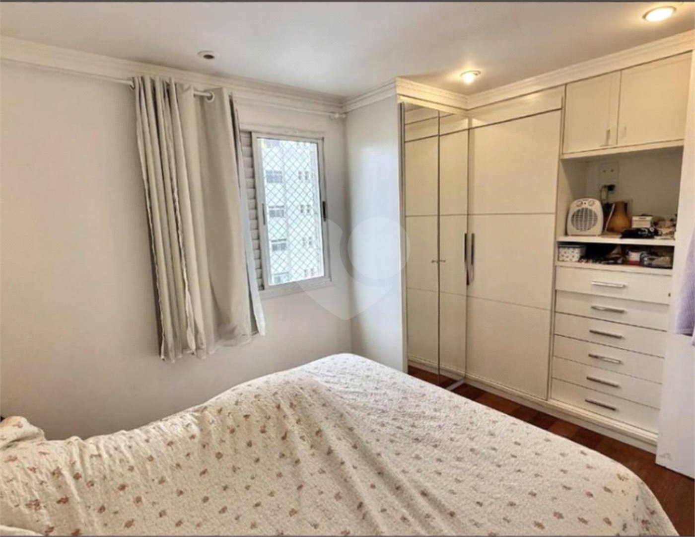 Apartamento à venda com 3 quartos, sendo 1 suíte, em Alto da Boa Vista, São Paulo, SP
