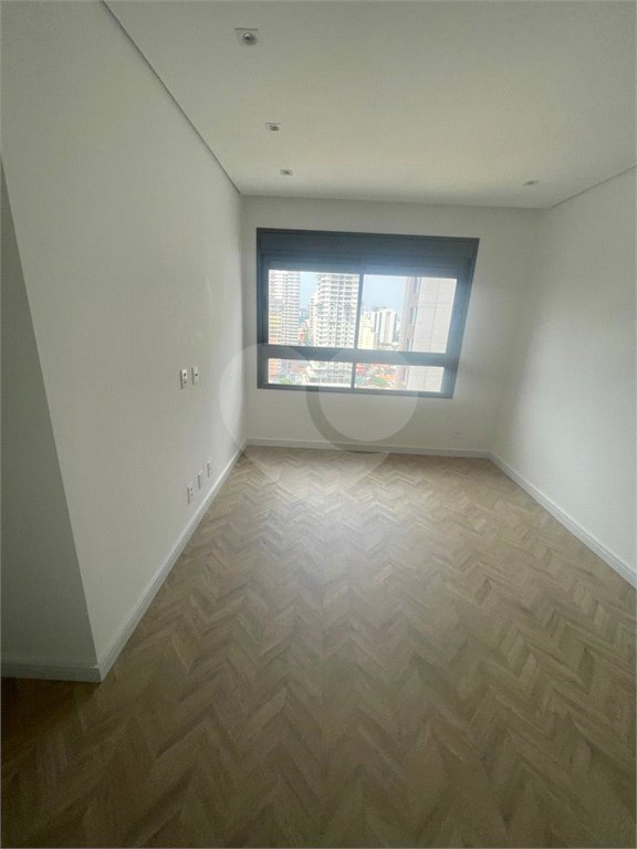 Apartamento à venda ou para alugar com 2 suítes em Jardim das Acácias, São Paulo, SP