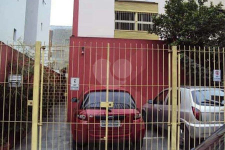 Sobrado à venda ou para alugar com 12 quartos em Vila Nova Conceição, São Paulo, SP