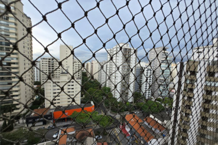 Apartamento à venda com 3 quartos, sendo 1 suíte,  em Indianópolis, São Paulo, SP