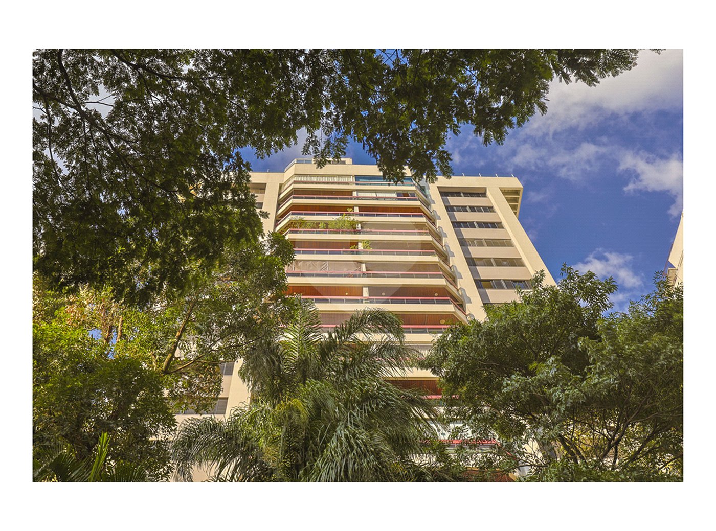 Apartamento à venda com 3 quartos, sendo 1 suíte, em Pinheiros, São Paulo, SP