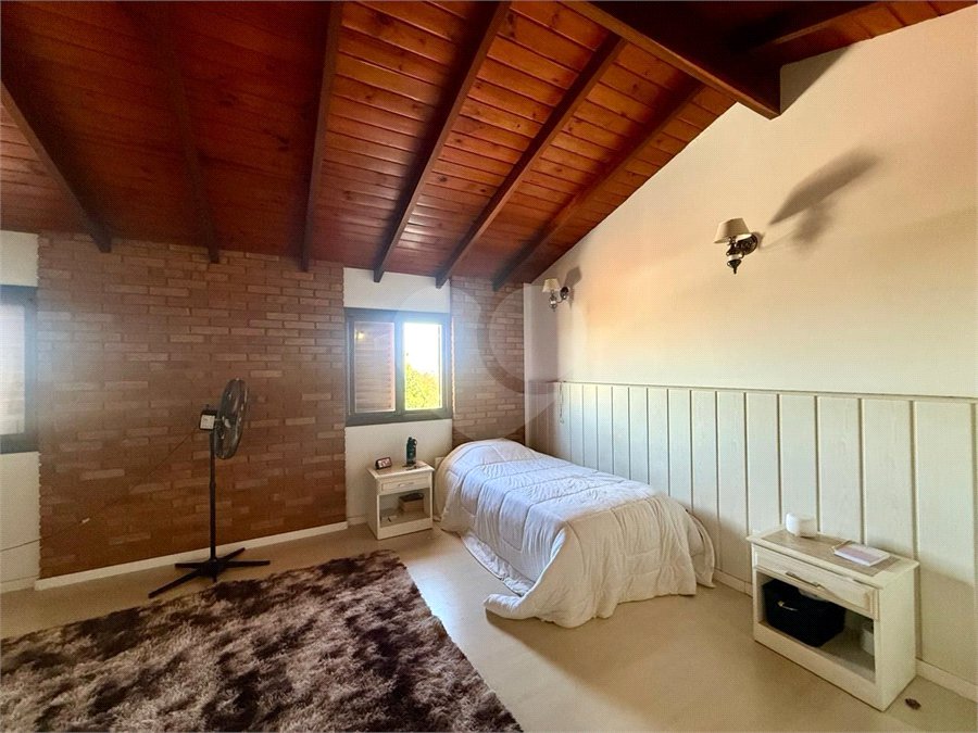 Casa à venda com 4 quartos, sendo 2 suítes,  no condomínio Morada da Lua, Vinhedo - SP
