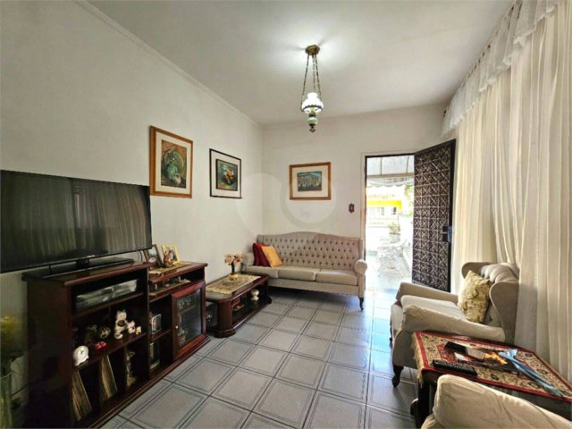 Casa à venda com 3 quartos, sendo 1 suíte,  em Horto Florestal, São Paulo, SP