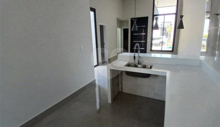 Casa à venda com 3 quartos, sendo 1 suíte, no condomínio Jardim, Sorocaba - SP