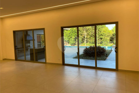 Casa à venda com 4 suítes no condomínio Primavera, Salto - SP