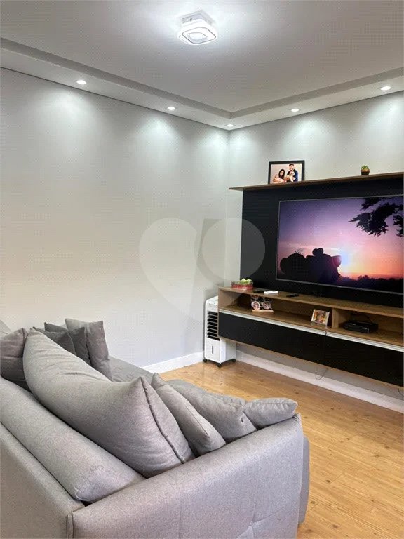 Apartamento à venda com 3 quartos, sendo 1 suíte,  em Jardim Bandeirantes, Louveira, SP