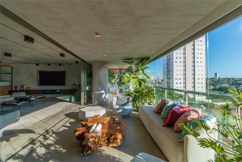 Apartamento à venda com 4 suítes em Campo Belo, São Paulo, SP