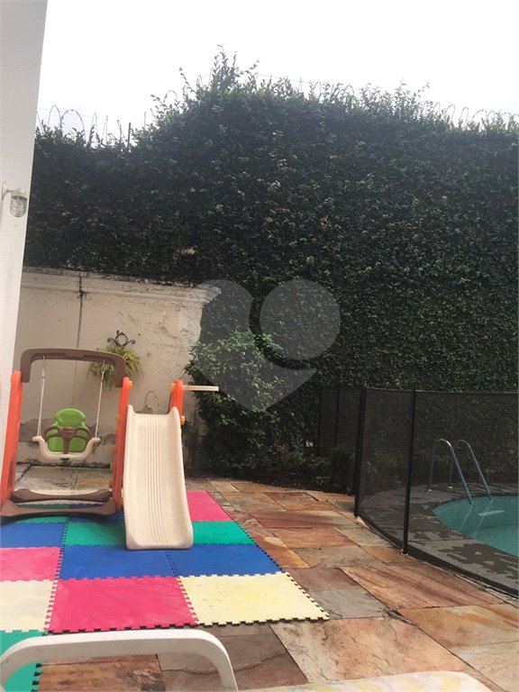 Casa à venda com 4 suítes em Jardim Leonor, São Paulo, SP