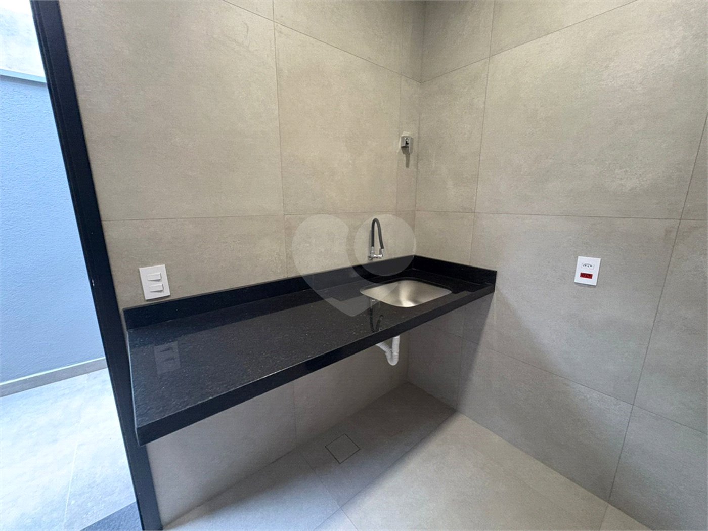 Casa á venda no condomínio Damha IV