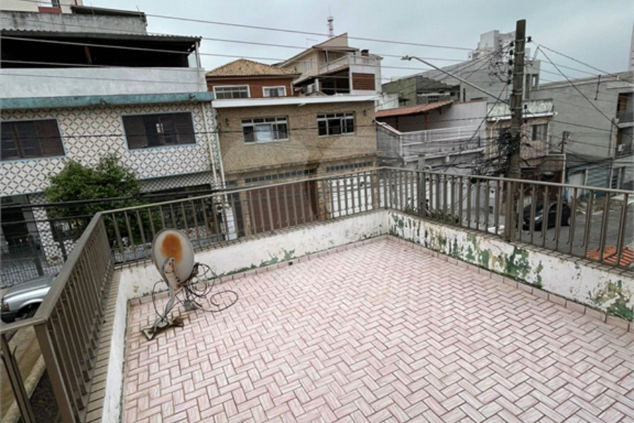 Sobrado à venda com 3 quartos em Vila Nivi, São Paulo, SP