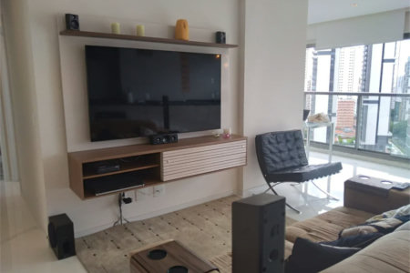Apartamento à venda com 2 quartos, sendo 1 suíte,  em Vila Romana, São Paulo, SP