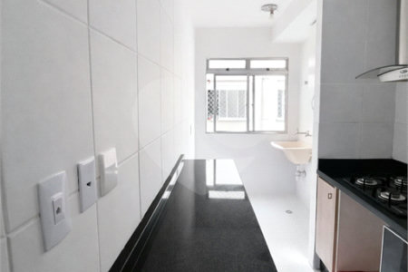 Apartamento à venda com 3 quartos em Jardim Caiapiá, Cotia, SP