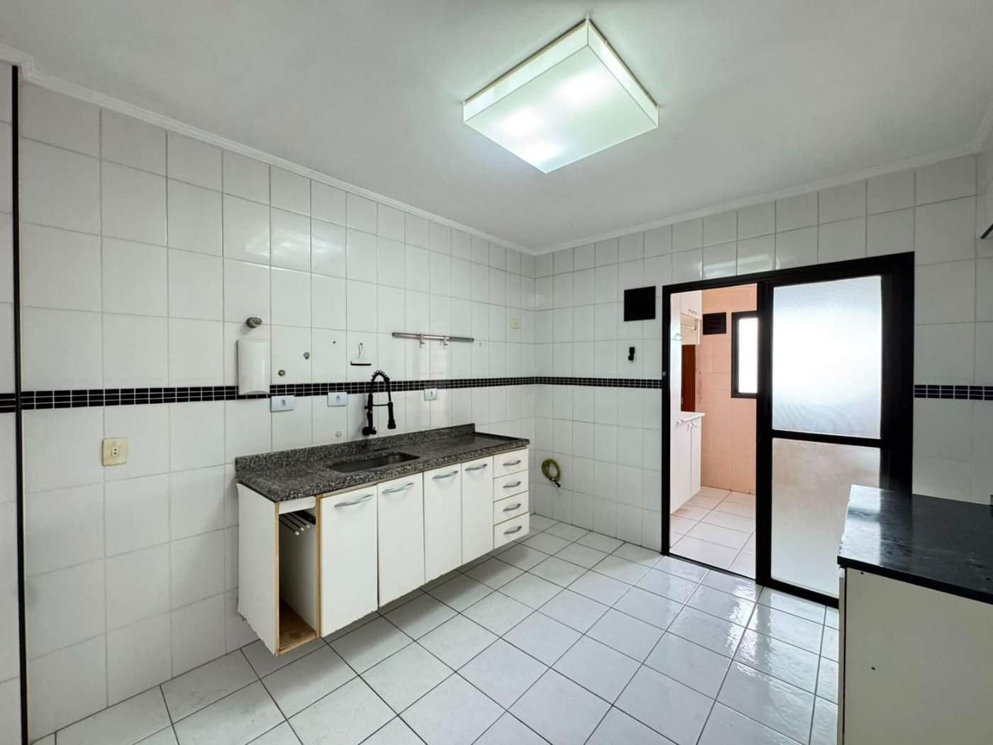 Apartamento com 3 dormitórios à venda, 103 m² por R$ 765.000,00 - Embaré - Santos/SP