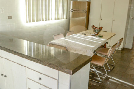 Casa à venda com 2 quartos, sendo 1 suíte, no Centro, Salto, SP