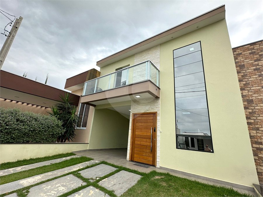 Casa à venda com 3 suítes no condomínio Vila Ytu, Indaiatuba - SP