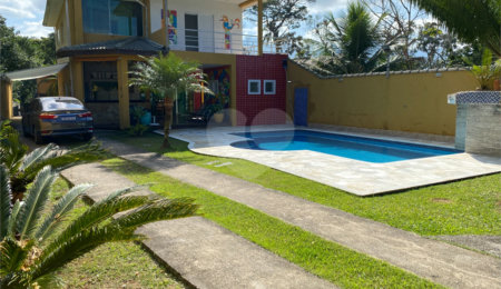 Casa à venda com 5 quartos, sendo 1 suíte,  em Boraceia, Bertioga, SP