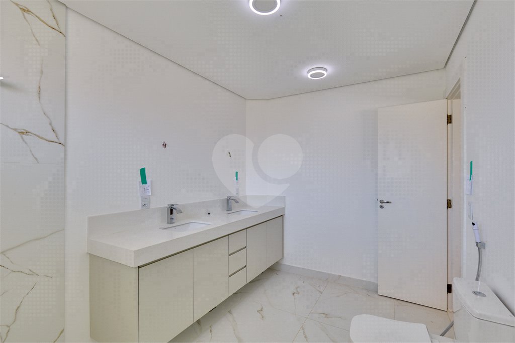 Casa Térrea à venda com 4 quartos, sendo 3 suítes, em Jardim Prudência, São Paulo, SP