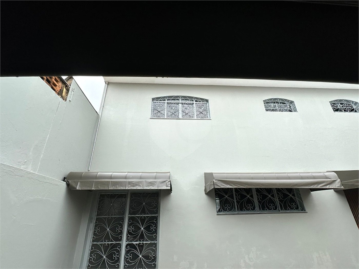 Sobrado à venda com 4 quartos, sendo 1 suíte,  em Jardim Santa Rosa, Araraquara, SP