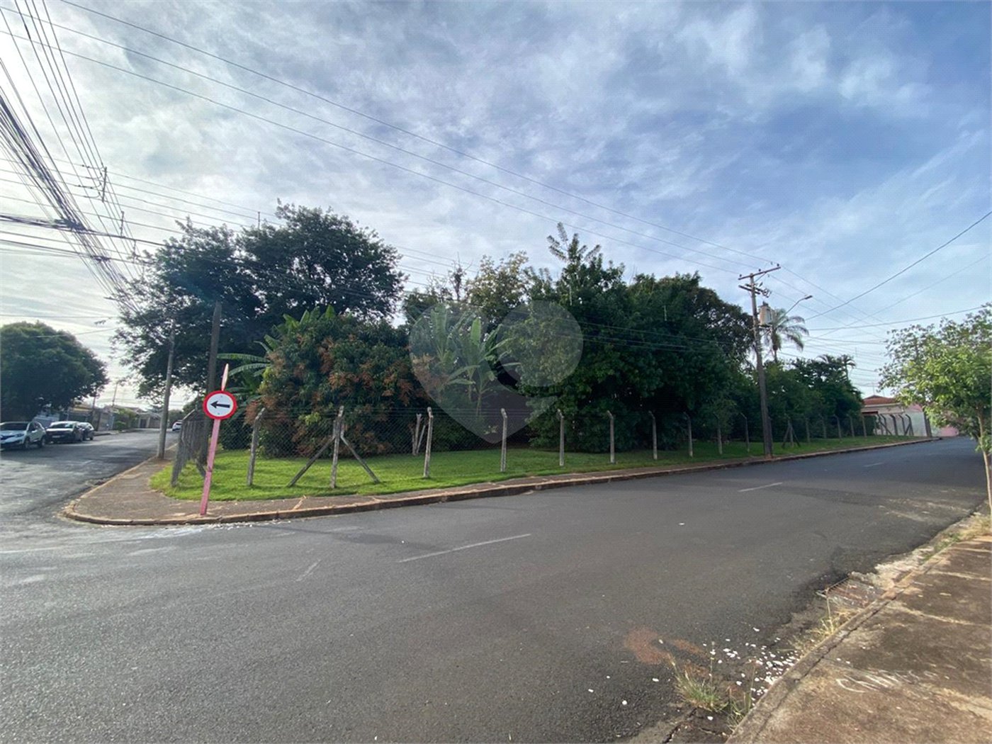 Terreno à venda com 1 suíte no Centro, Araraquara, SP