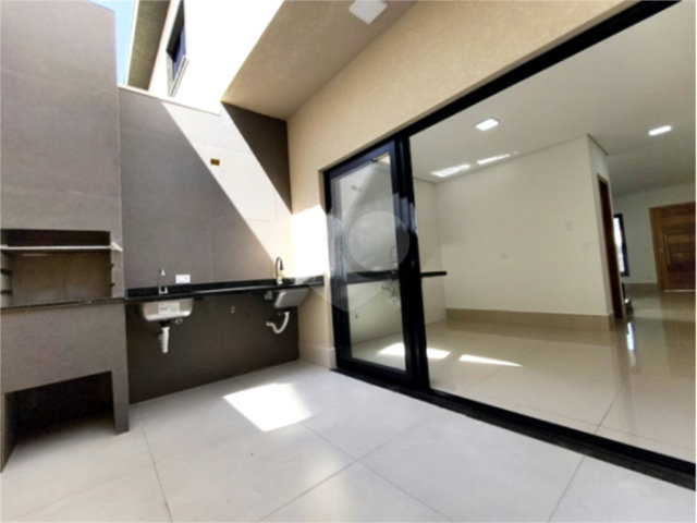 Sobrado à venda com 3 quartos, sendo 1 suíte,  em Jardim Maristela, São Paulo, SP
