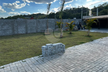 Chácara à venda com 6 quartos, sendo 1 suíte, em Jardim Estância Brasil, Atibaia, SP