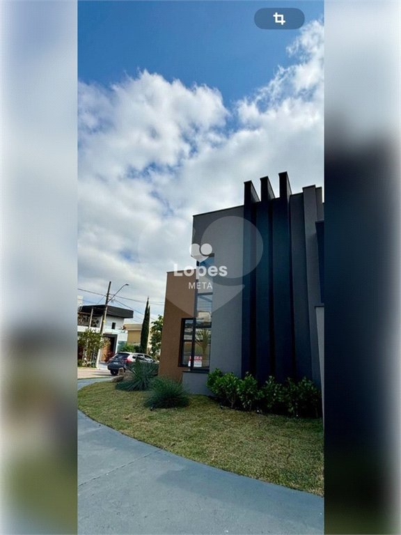 Casa à venda com 3 quartos, sendo 1 suíte,  no condomínio Terras do Vale, Caçapava - SP