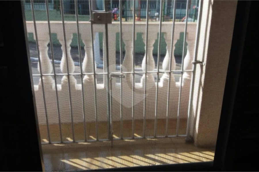Sobrado à venda com 4 quartos em Jardim Guairaca, São Paulo, SP