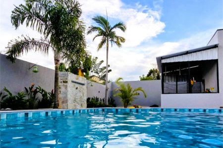 Casa à venda com 3 quartos, sendo 2 suítes, no condomínio Village da Serra, Araçoiaba da Serra - SP