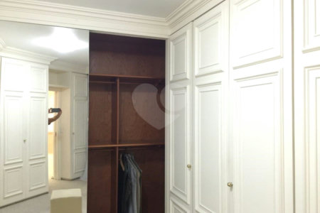 Apartamento à venda com 4 quartos, sendo 3 suítes, em Bosque da Saúde, São Paulo, SP