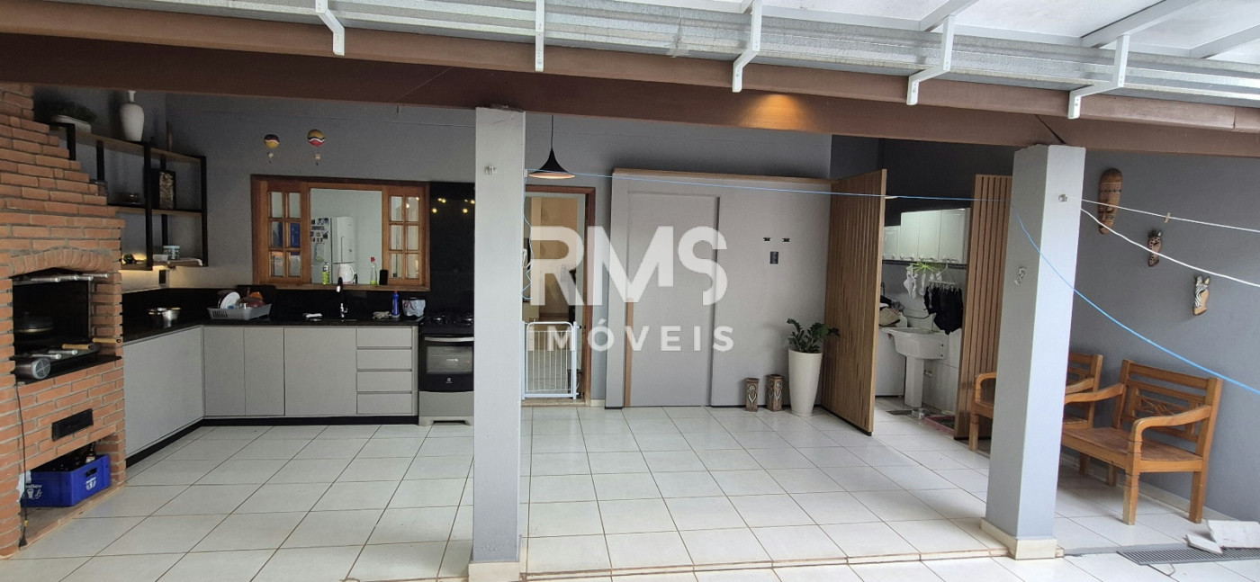 Casa à venda com 3 quartos, sendo 1 suíte, em Cond. Vila Aldea de Espana, Itu - SP