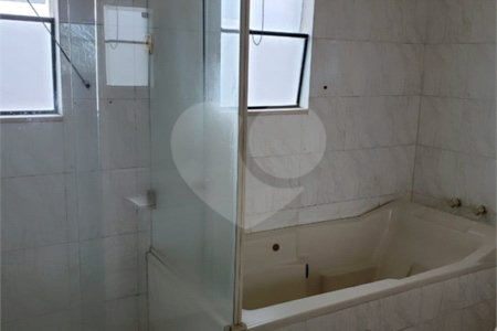 Sobrado à venda com 3 quartos, sendo 1 suíte, em Vila Maria Alta, São Paulo, SP