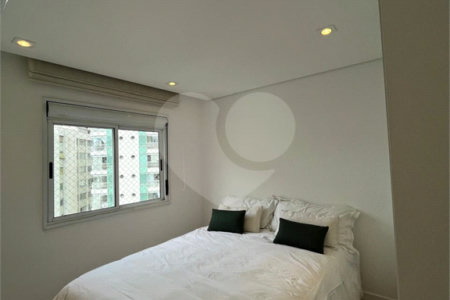 Apartamento à venda com 3 quartos, sendo 2 suítes, em Cerqueira César, São Paulo, SP