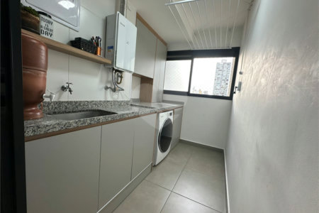 Apartamento à venda com 3 suítes em Vila Romana, São Paulo, SP