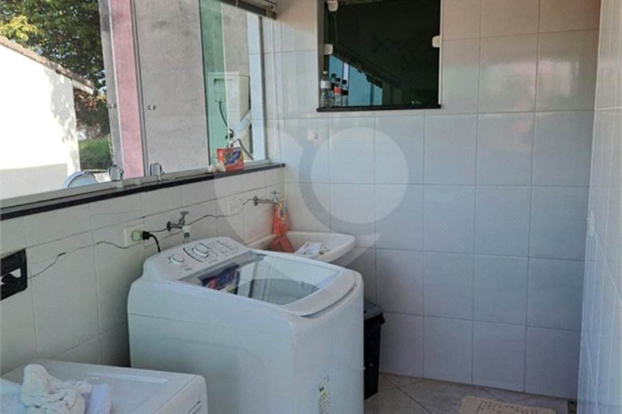 Sobrado à venda com 3 quartos em Tremembé, São Paulo, SP