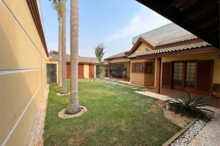 Casa à venda com 3 quartos, sendo 1 suíte, em Parque Atenas do Sul, Itapetininga, SP