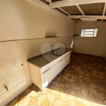Casa térrea com 2 dormitórios.