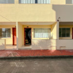 Casa à venda com 4 quartos, sendo 1 suíte, no condomínio Imperial Santa Cruz, Rio de Janeiro - RJ
