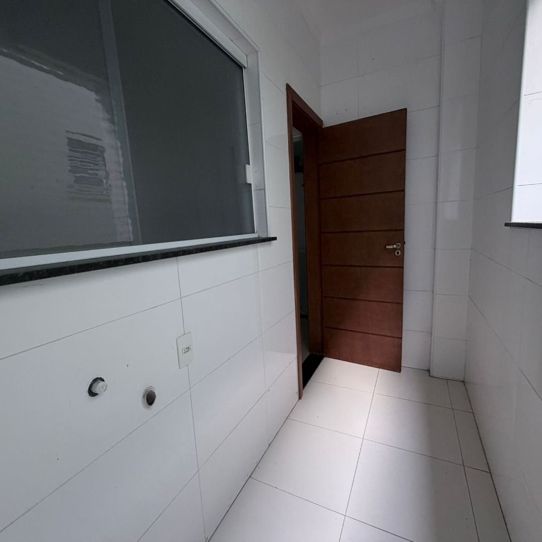 Casa com 2 dormitórios à venda, 100 m² por R$ 650.000,00 - José Menino - Santos/SP