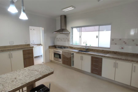 Casa à Venda de 5 dormitórios em São Carlos, no Residencial Eldorado