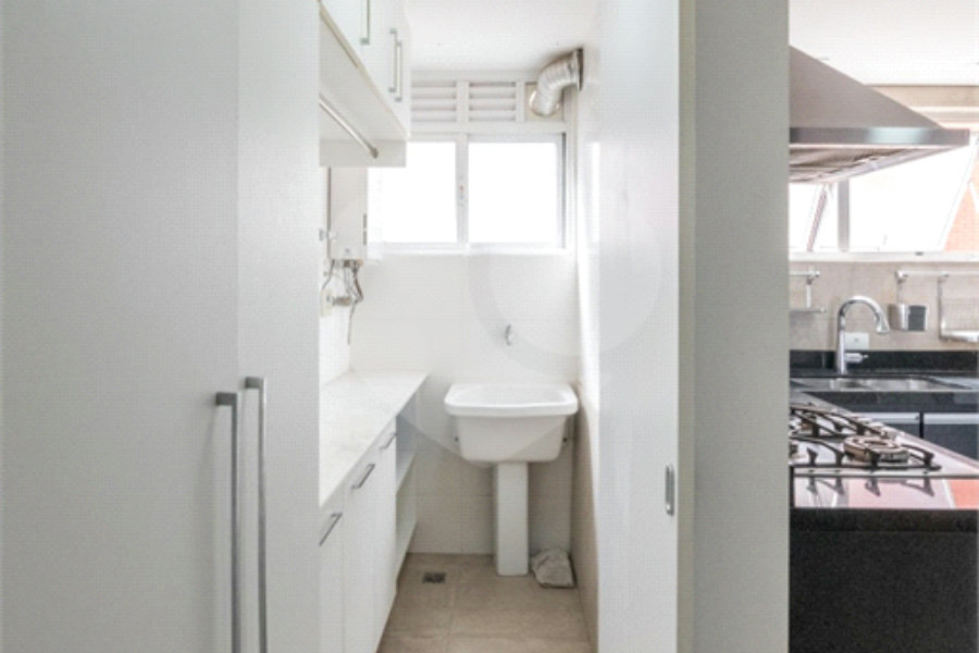 Apartamento à venda com 3 quartos, sendo 1 suíte, em Paraíso, São Paulo, SP