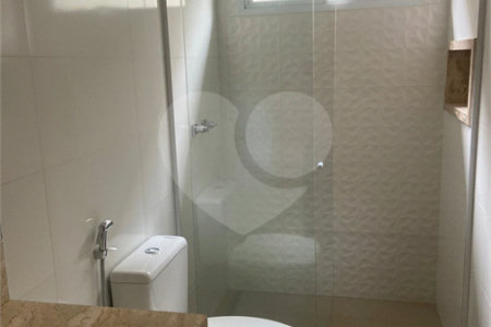 Casa à venda ou para alugar com 3 suítes no condomínio Portal das Tipuanas, Araraquara - SP