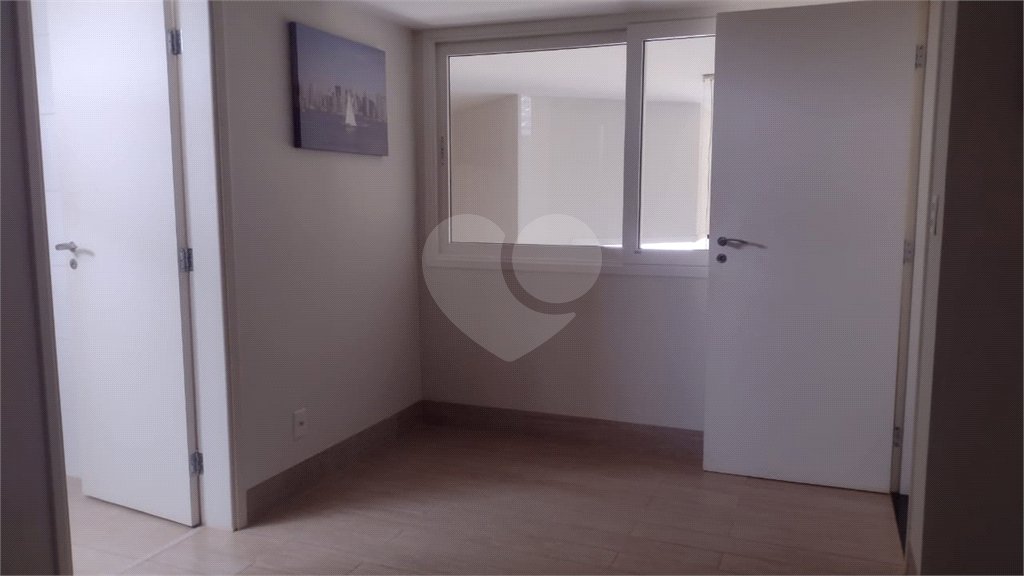 Casa à venda com 3 quartos, sendo 1 suíte, no condomínio Residencial Bouganville, Araraquara - SP