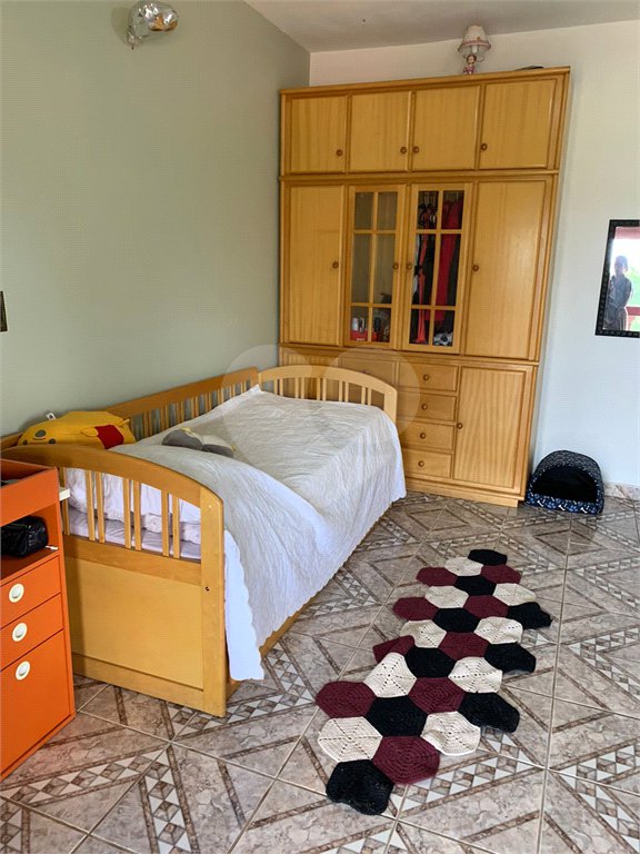Casa à venda com 4 quartos, sendo 1 suíte, em Loteamento Rancho Maringá II, Atibaia, SP