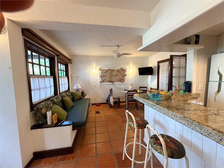 Casa em condomínio à venda com 2 quartos em Manguinhos, Armação dos Búzios, RJ