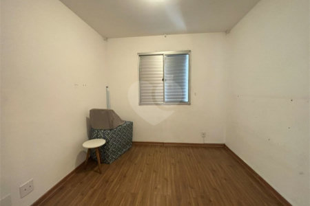 Apartamento à venda com 2 quartos em Jardim Monte Alegre, São Paulo, SP