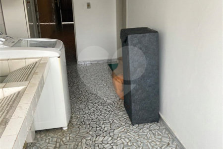 Sobrado à venda com 3 quartos em Vila Paulicéia, São Paulo, SP